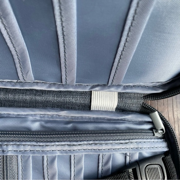 Dayday Travel Essentials Wallet Passport Holder - Picture 7 of 8